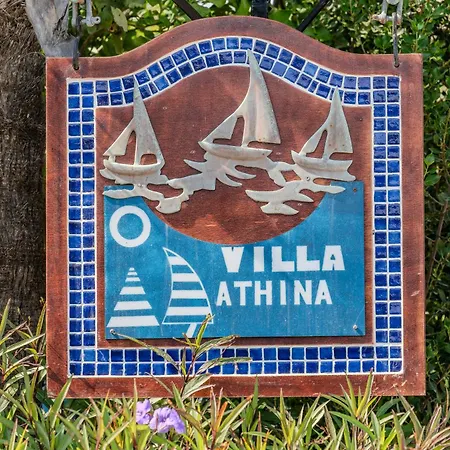 Athina *